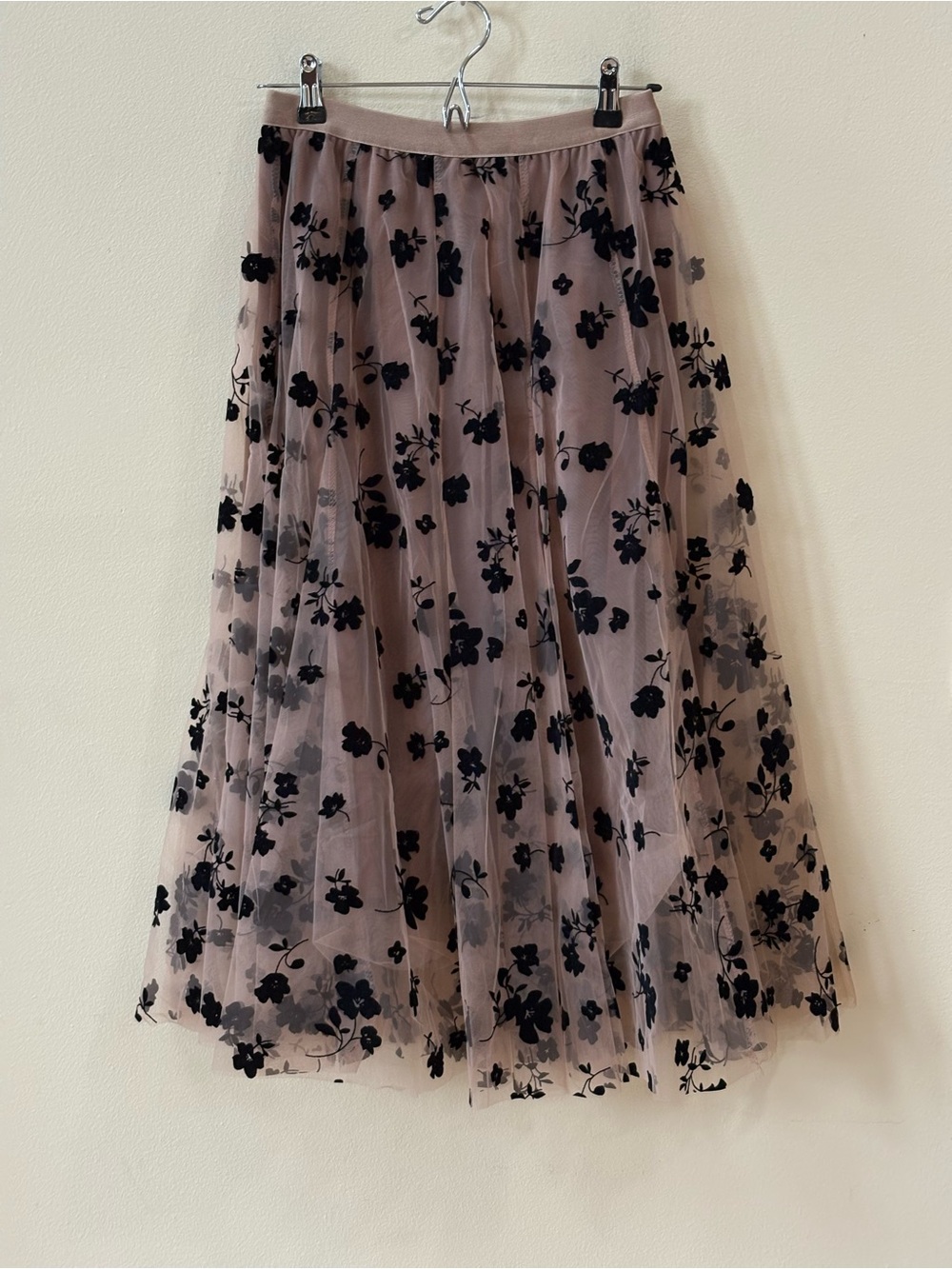 Chicwish 3D Posy Double-Layered Mesh Midi Skirt - Picture 4 of 7